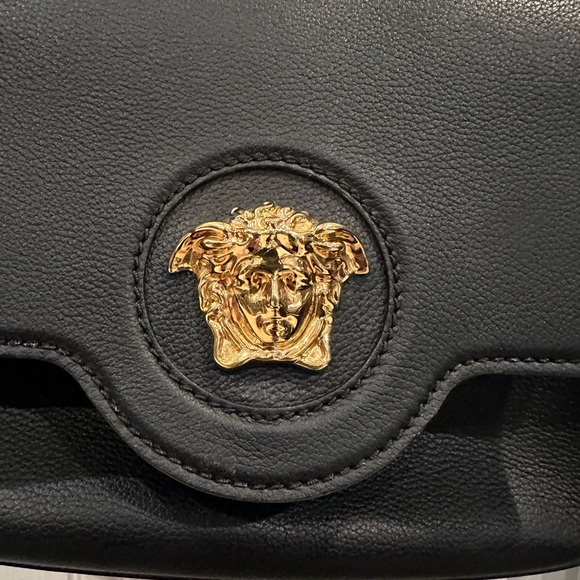 Versace Black Leather La Medusa Chain Shoulder Bag - Picture 16 of 16